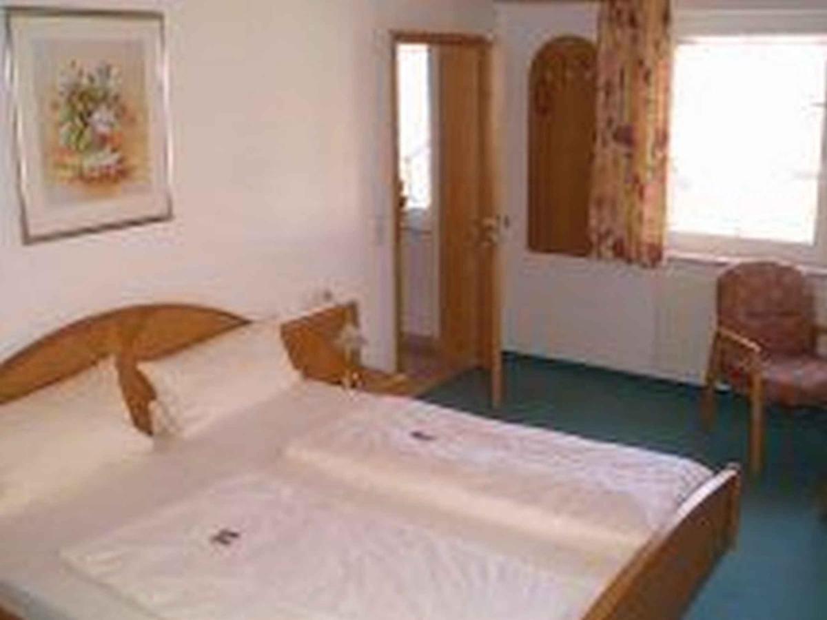 Gasthof Roessle Vogtsburg im Kaiserstuhl Chambre photo