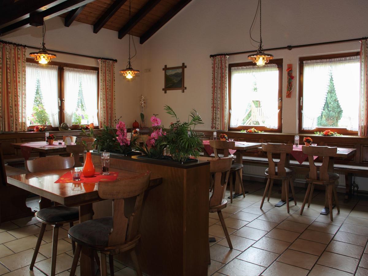 Gasthof Roessle Vogtsburg im Kaiserstuhl Extérieur photo